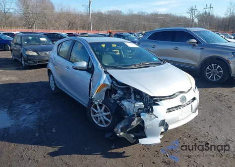 2013 Toyota Prius C Three z USA, uszkodzony, nr VIN JTDKDTB33D1537936